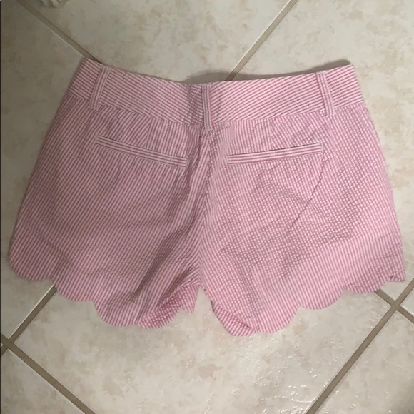 Lilly Pulitzer seersucker shorts - Picture 2 of 4